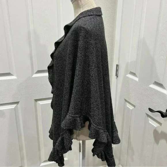 C Est. 1946 Cape / Poncho Black with sparkle silver strands - Picture 5 of 9